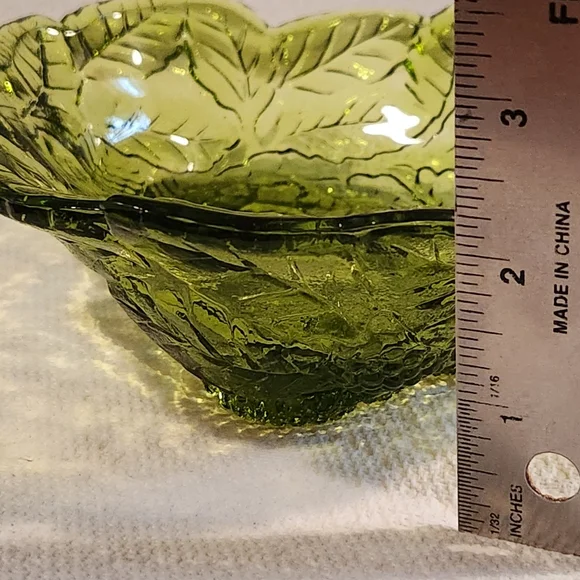 Vintage Indiana Glass Loganberry Green Glass Candy Dish Cottagecore Trinket Dish - Picture 10 of 10